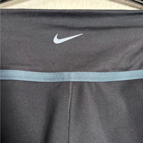 Nike 7/8 Sleek Black Leggings with Blue Stripes. Super Soft Stretchy Fabric. - Picture 14 of 15